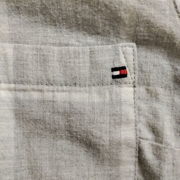 Tommy Hilfiger button down long sleeve shirt Mens size XL Cotton gray collared - Picture 2 of 6